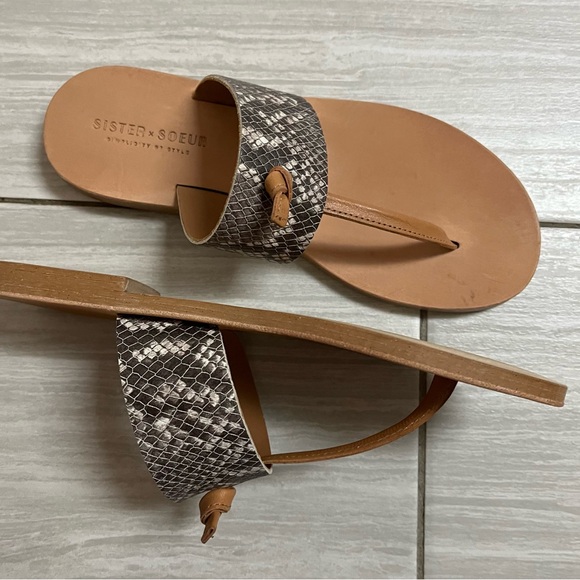 Sister & Soeur Leather Thong Sandals - Picture 4 of 4